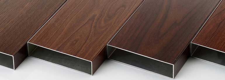 Wood effect powder coating